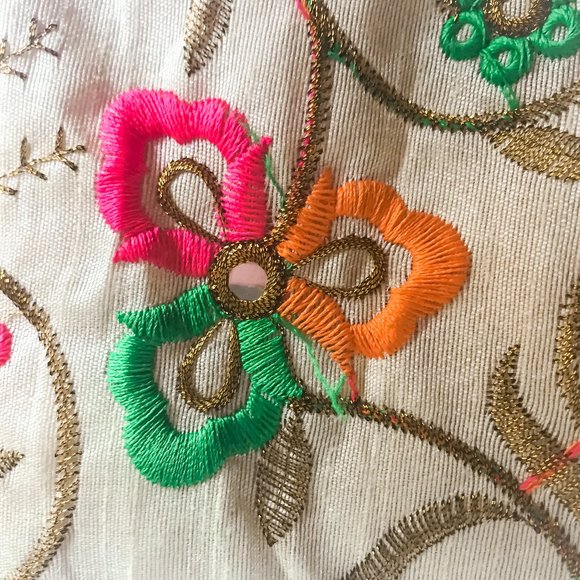 Indian Cream Handmade Wallet - Picture 8 of 10